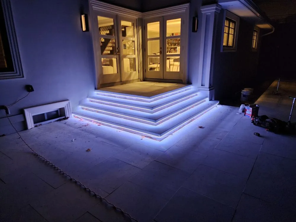 Slide of LUZ Electric Construction