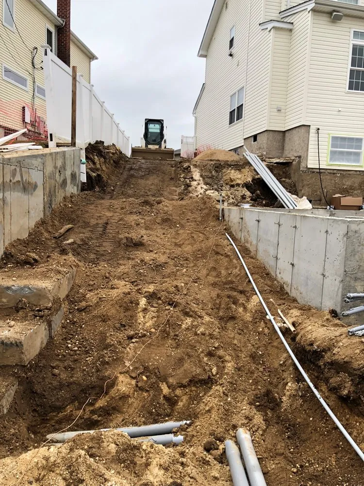 Slide of LUZ Electric Construction