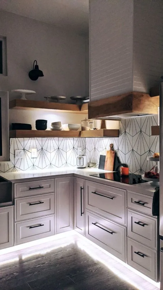 Slide of Luz Electric