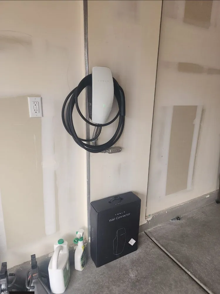 Professional outlet and switch repair experts serving ,  - LVL-ELECTRIC USA