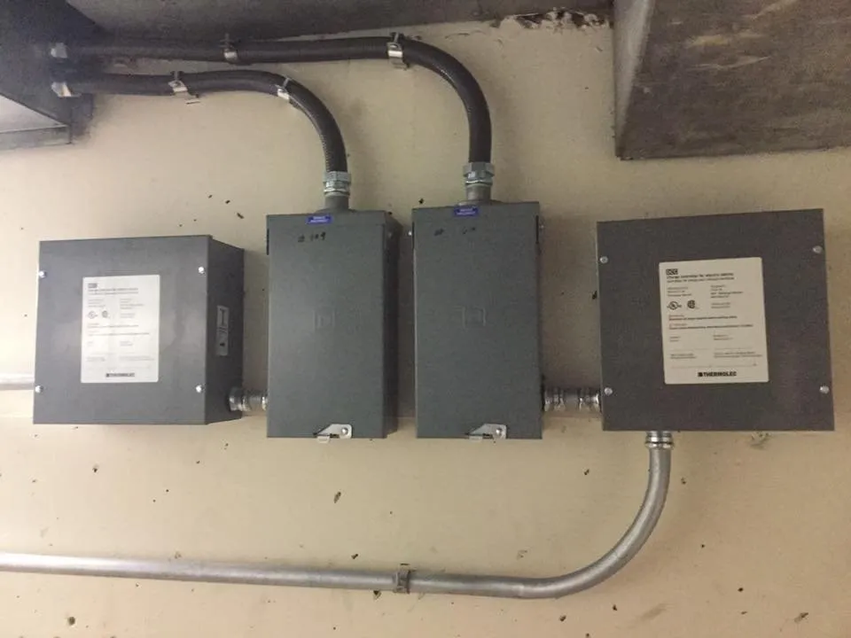 Certified electrical service for homes in wiring installation, by