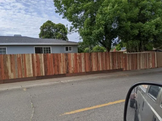 Lynch electrical construction Logo