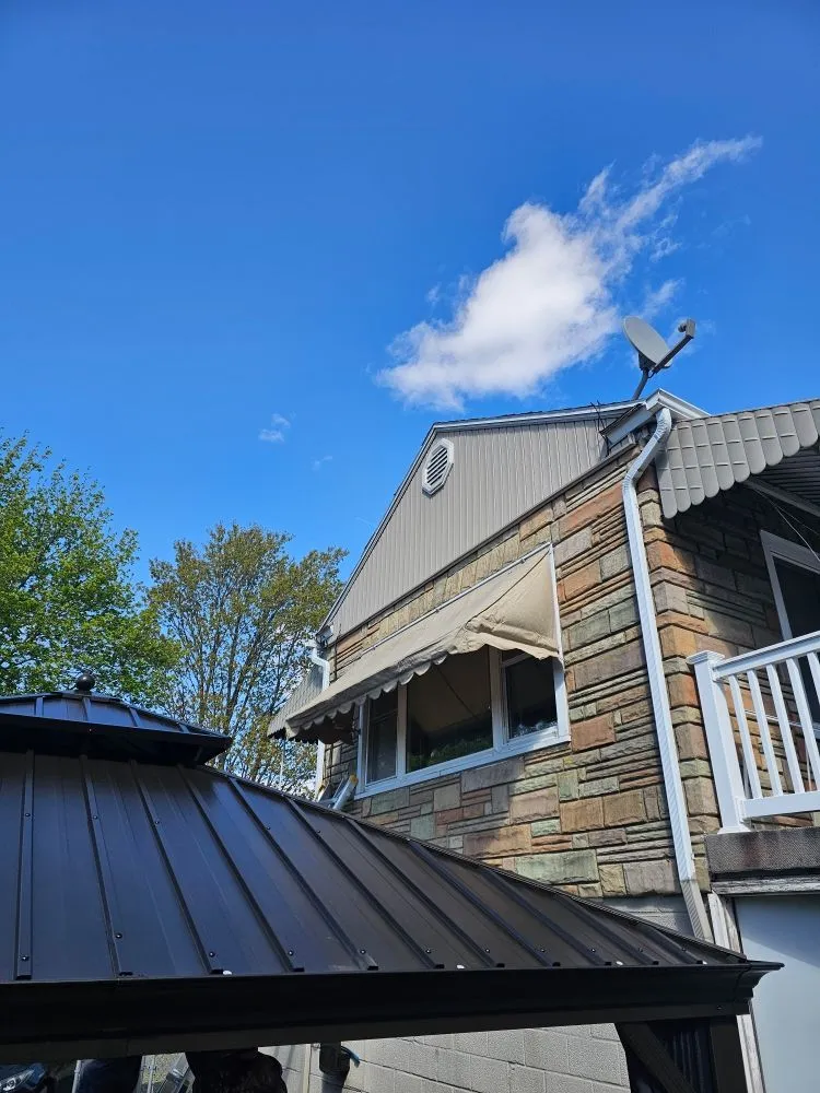 Slide of Lynn's Handyman Services