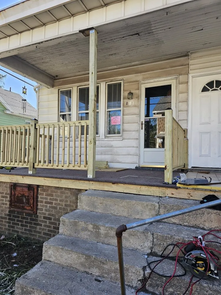 Slide of Lynn's Handyman Services