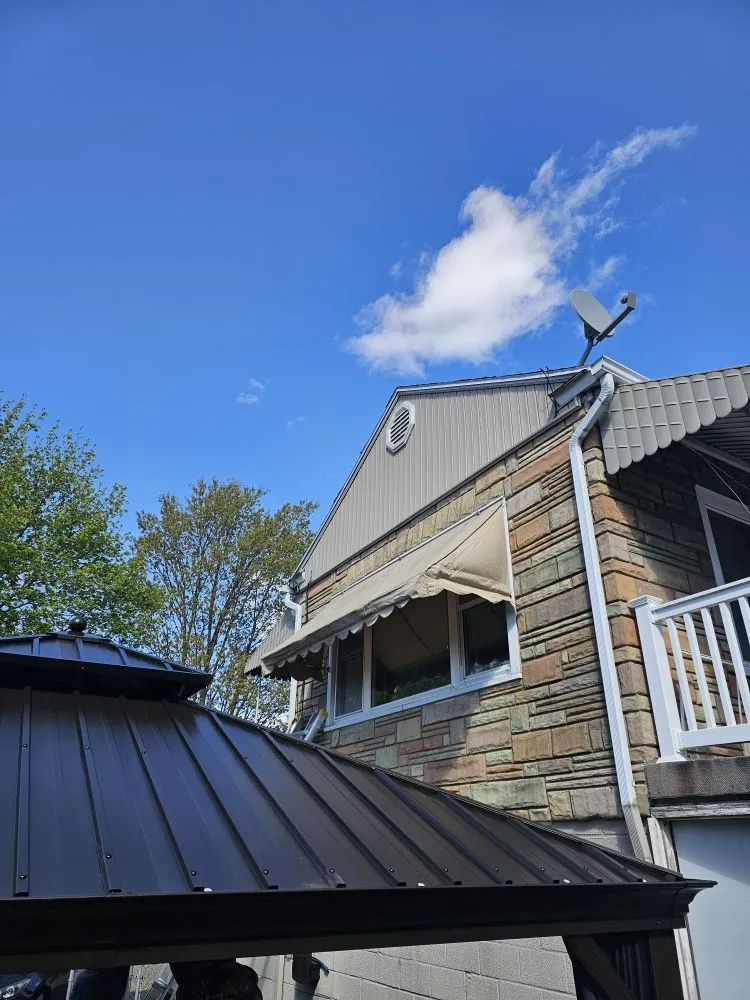 Slide of Lynn's Handyman Services