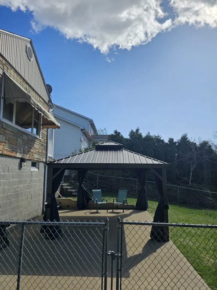 Slide of Lynn's Handyman Services