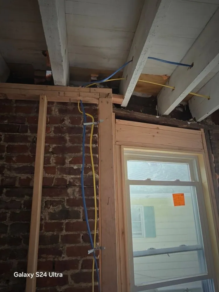 Professional emergency electrical service experts serving ,  - Lyons Electrical Contractors