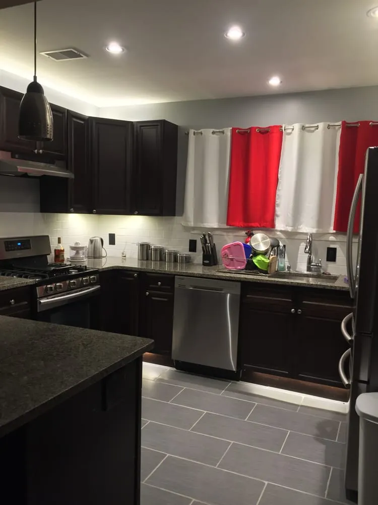 Slide of Lyric Electric