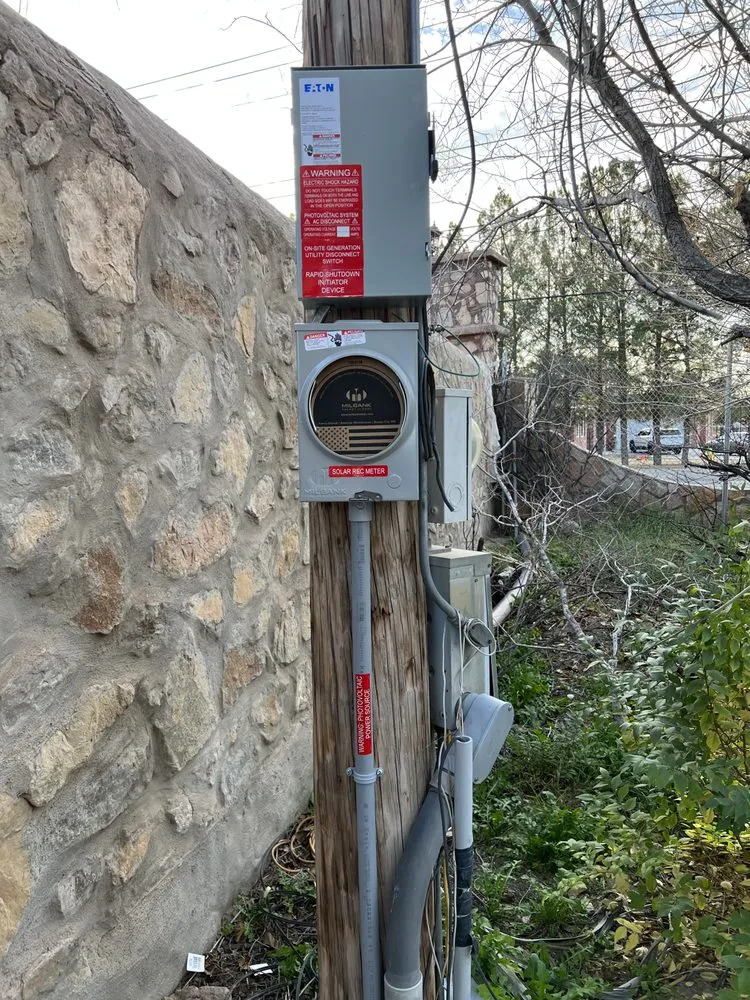 Professional electrician providing emergency electrical service in , 