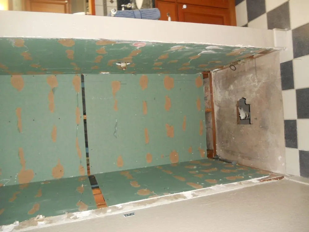 Slide of M & M Electric