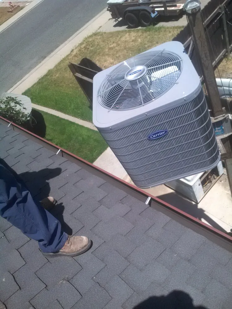 Licensed electrician providing outlet and switch repair in , 