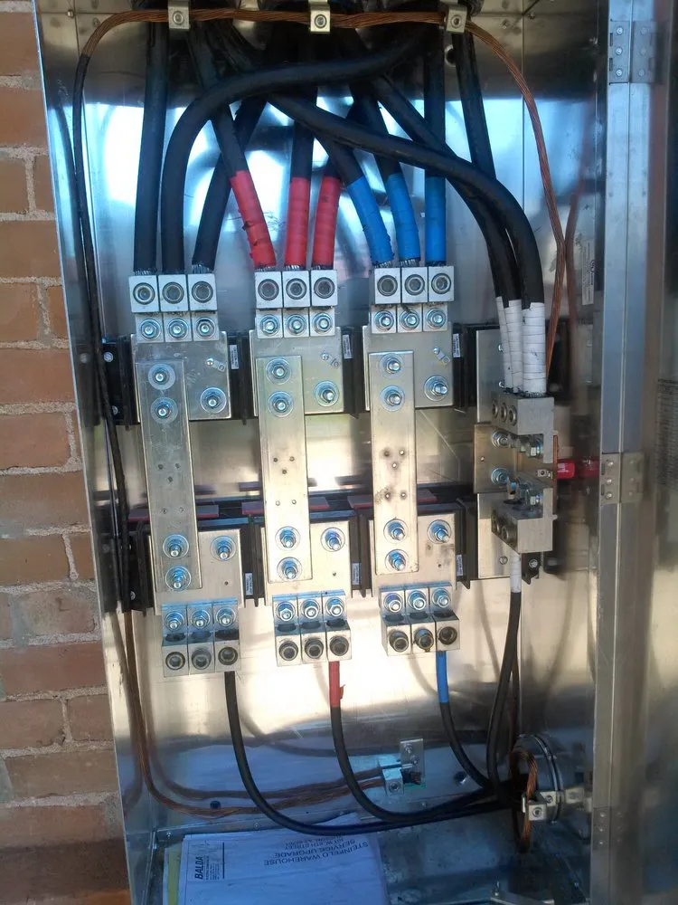 Slide of M & R Electrical Services