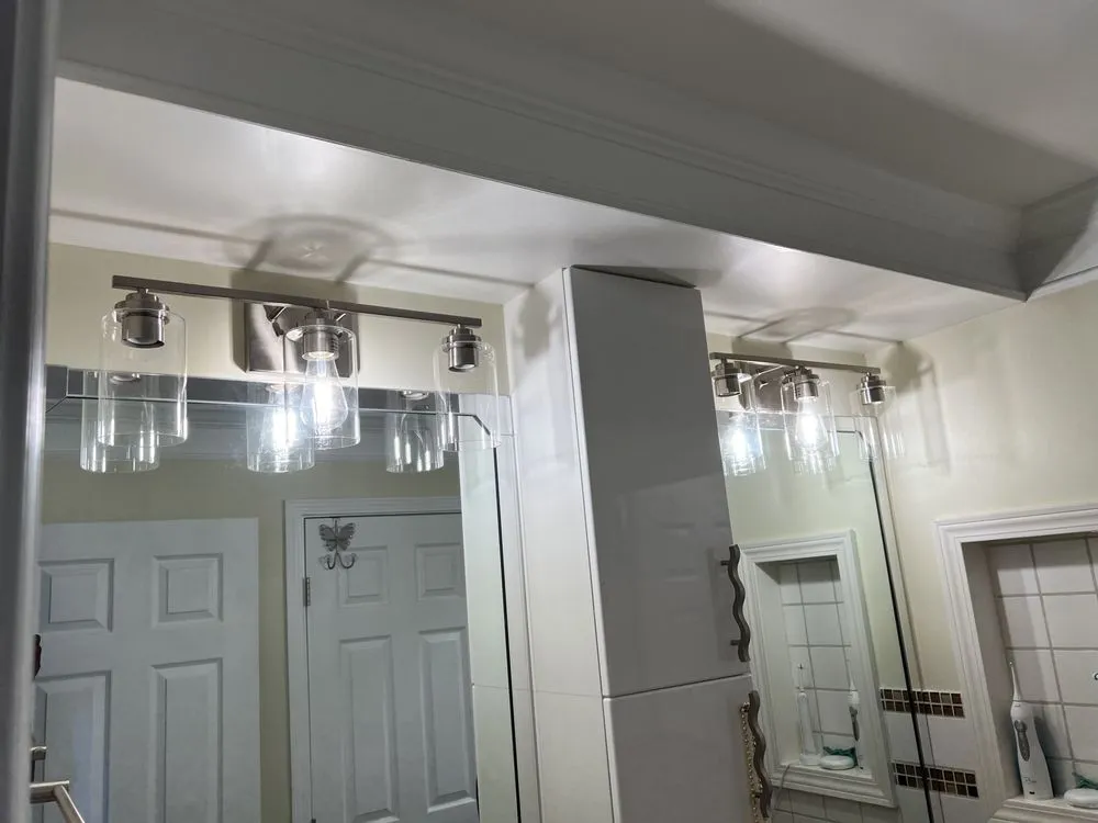 Slide of M D Contracting Solutions