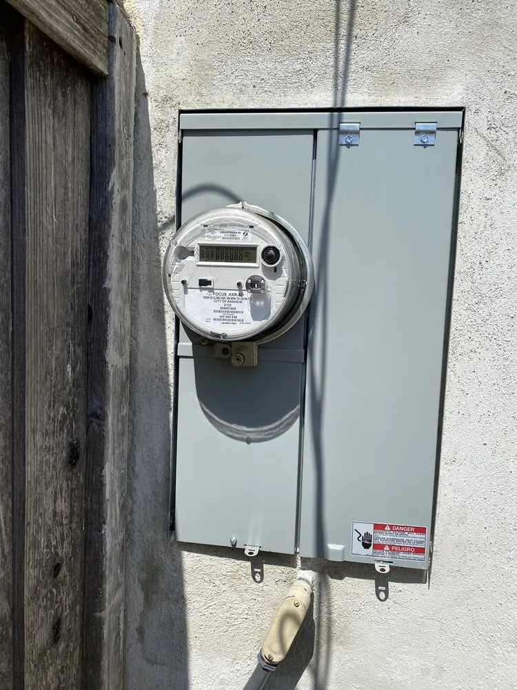 Slide of M Electric Construction