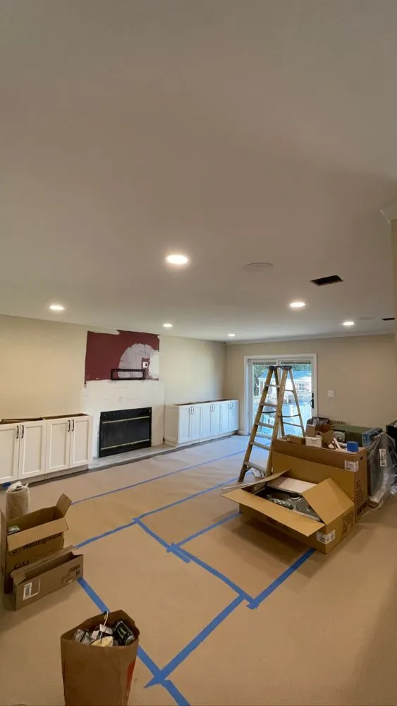 Certified electrical service for homes in lighting installation, by