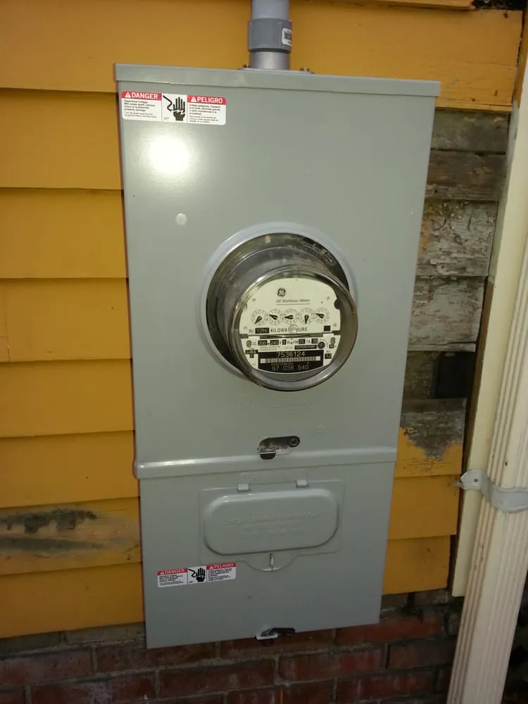 Emergency circuit breaker repair in , by M Jack Electric