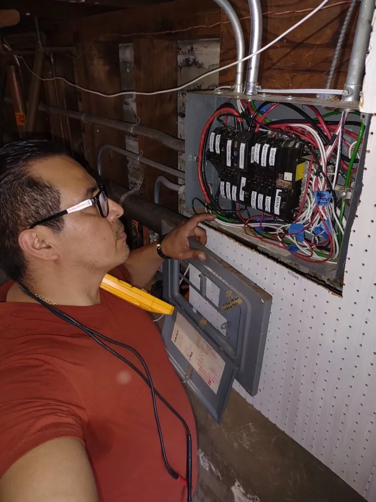 Licensed emergency electrical service in ,  by M Tay Electric