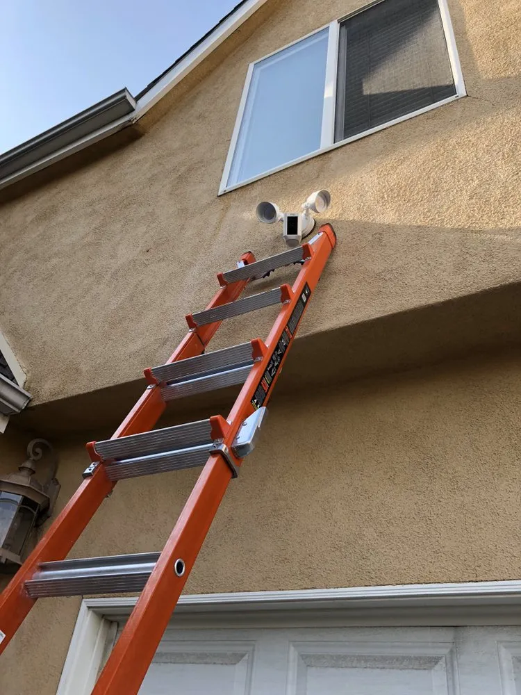 Affordable electrician providing circuit breaker repair in ,