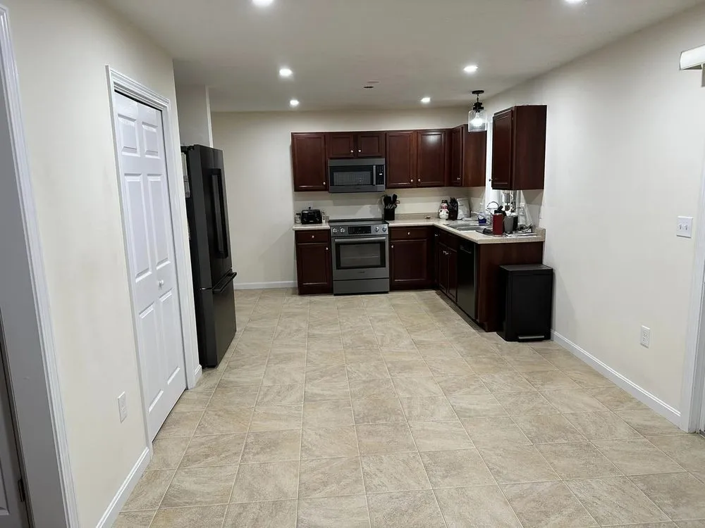 Slide of Mac Electric