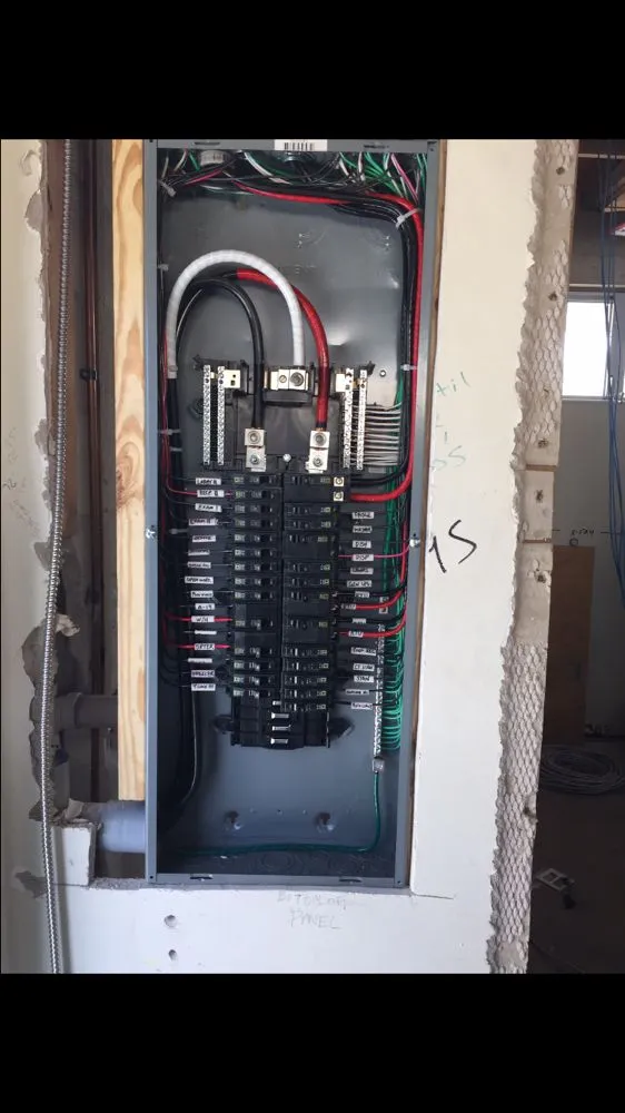 Slide of Maccloud Electrical Contracting