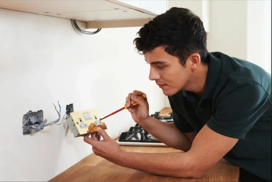 Slide of Macias Electric