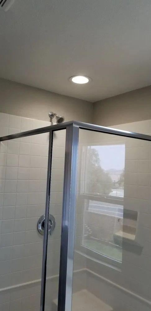 Slide of Maciel Electric & Lighting