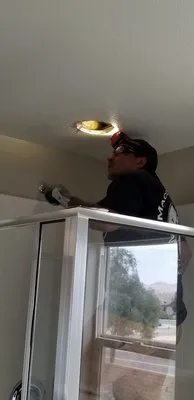 Maciel Electric & Lighting Logo