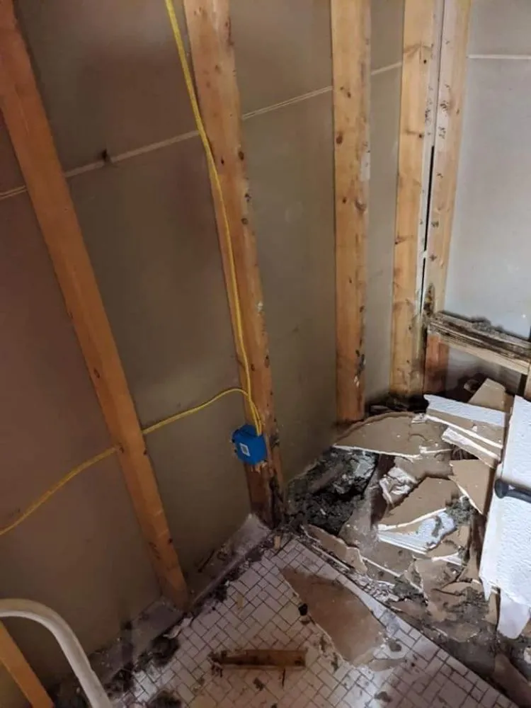 Slide of Mack's Electrical Solutions