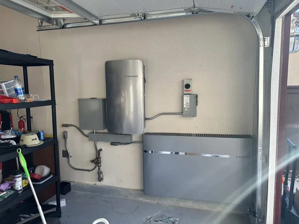 Slide of Mac's Electrical