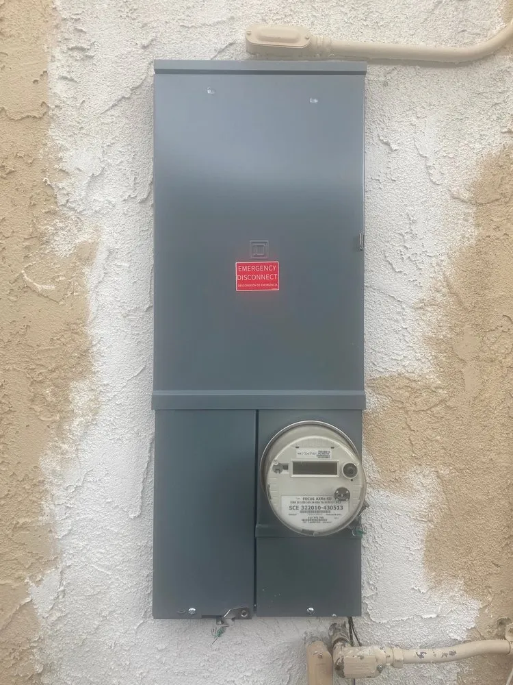 Slide of Mac's Electrical