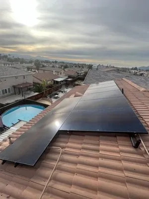 Mac's Electrical Logo