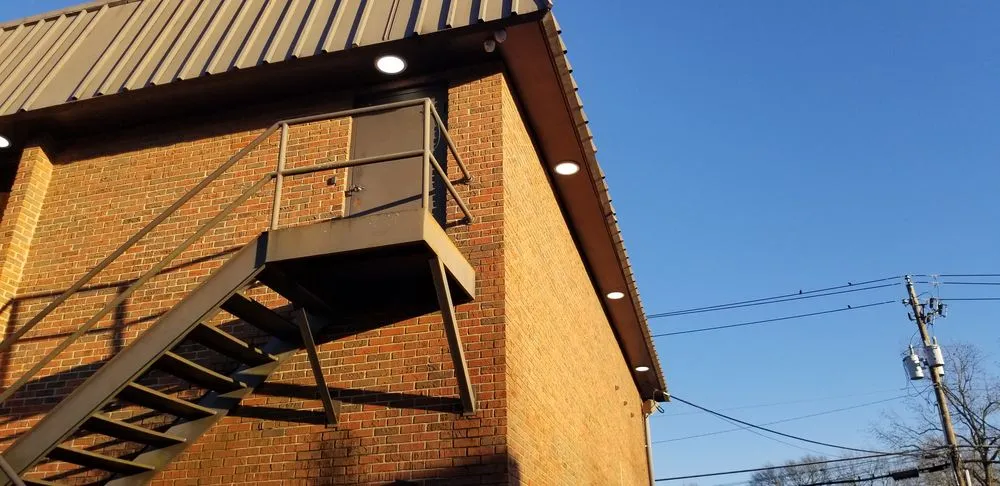 Slide of Mad-SparQ Electric