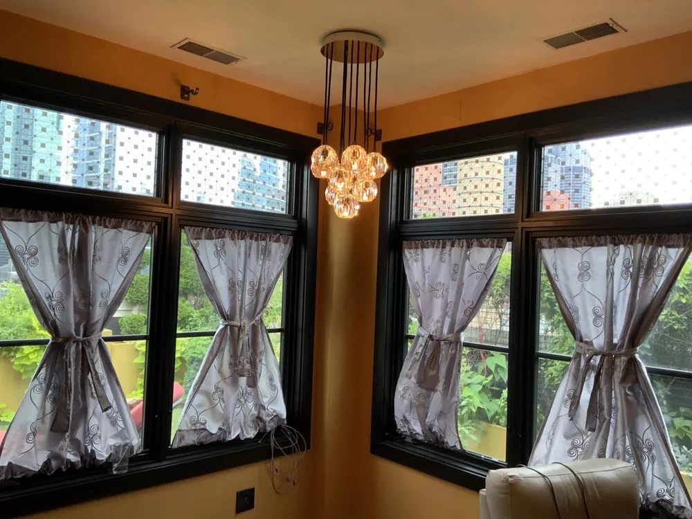 Slide of Magnificent Mile Electrician