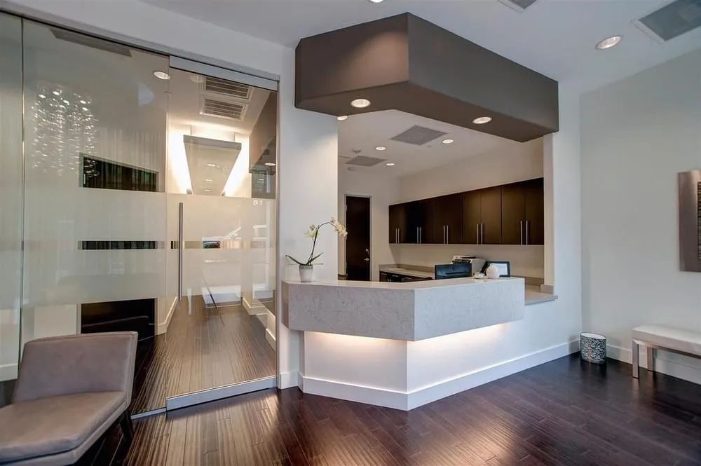 Trusted electrician providing outlet and switch repair in Spicewood, TX - Magnify Electric