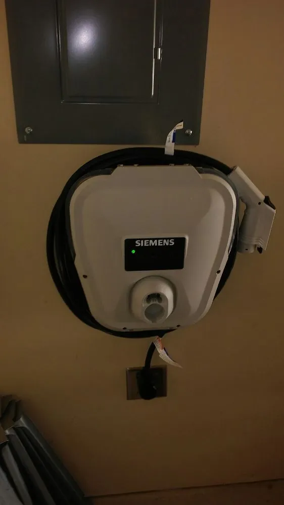 Certified outlet and switch repair service in Spicewood, TX - Magnify Electric