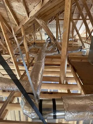 Magnolia Breeze Logo