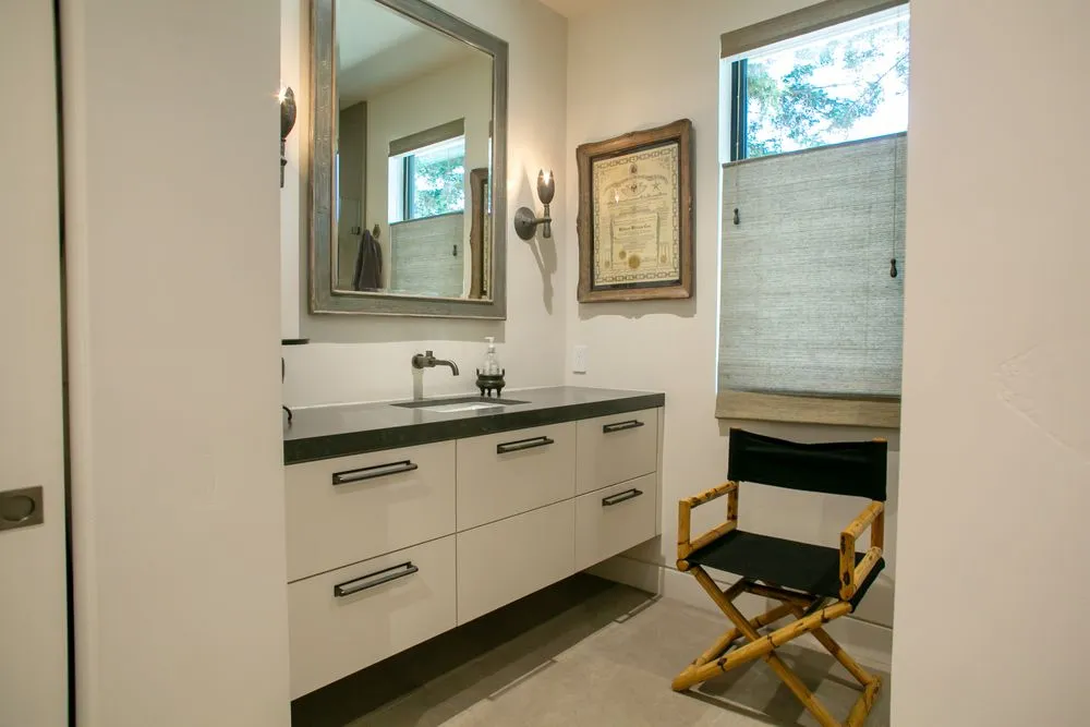 Slide of Main Electric