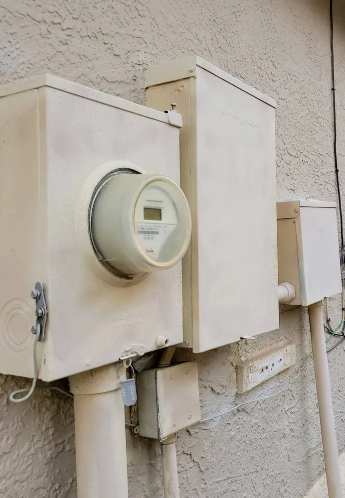 Slide of Maistro Electrico