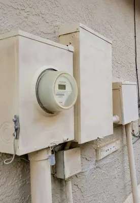 Maistro Electrico Logo