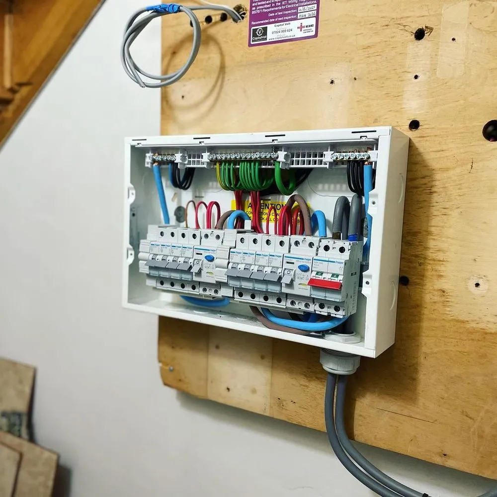 Slide of Majestic Emergency Electrician