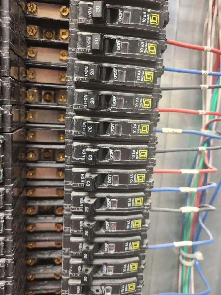 Licensed circuit breaker repair experts serving , - MAK Electrical Contracting