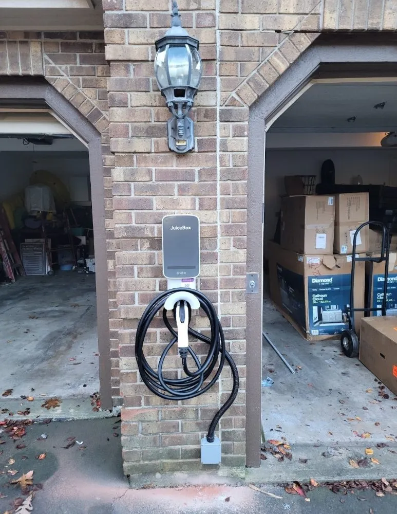 Professional outlet and switch repair in ,  by Making Power Moves