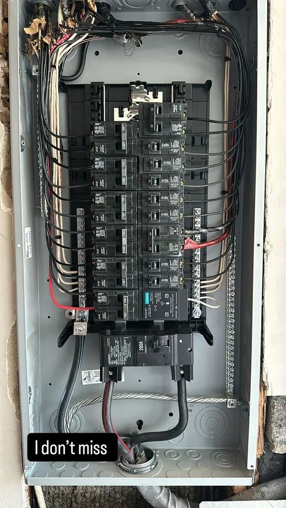 Slide of Maldonado Electrical Contractors