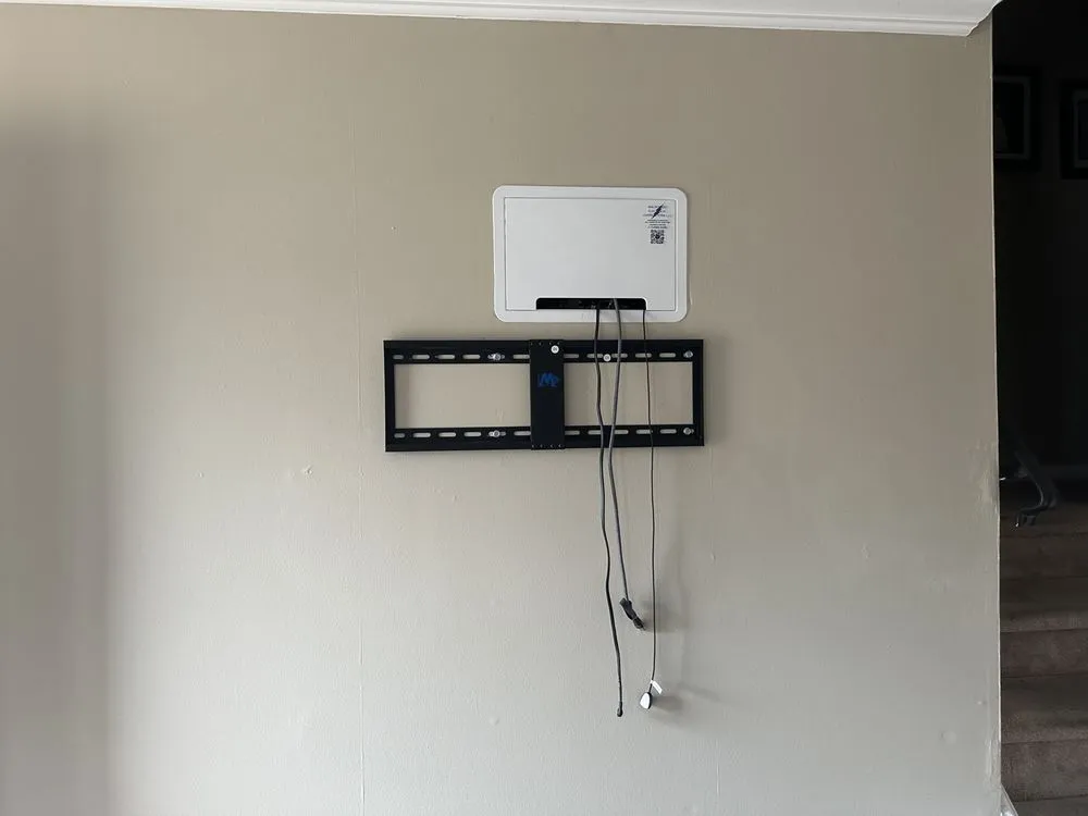 Slide of Maldonado Electrical Contractors