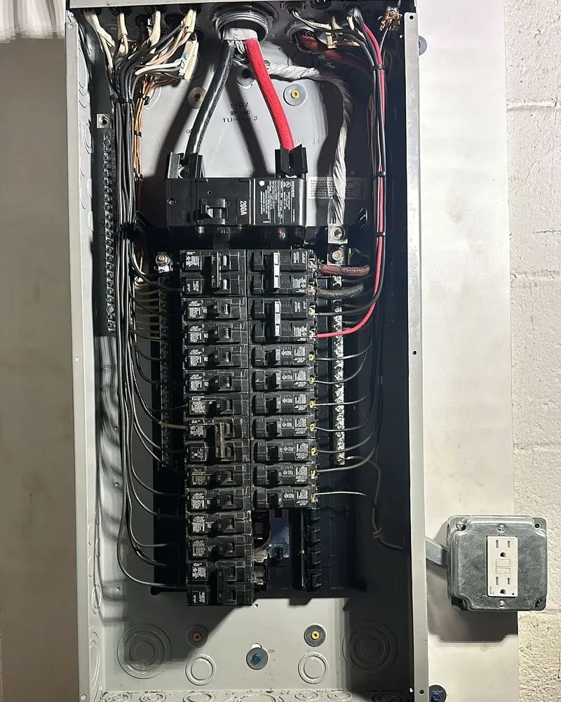 Slide of Maldonado Electrical Contractors