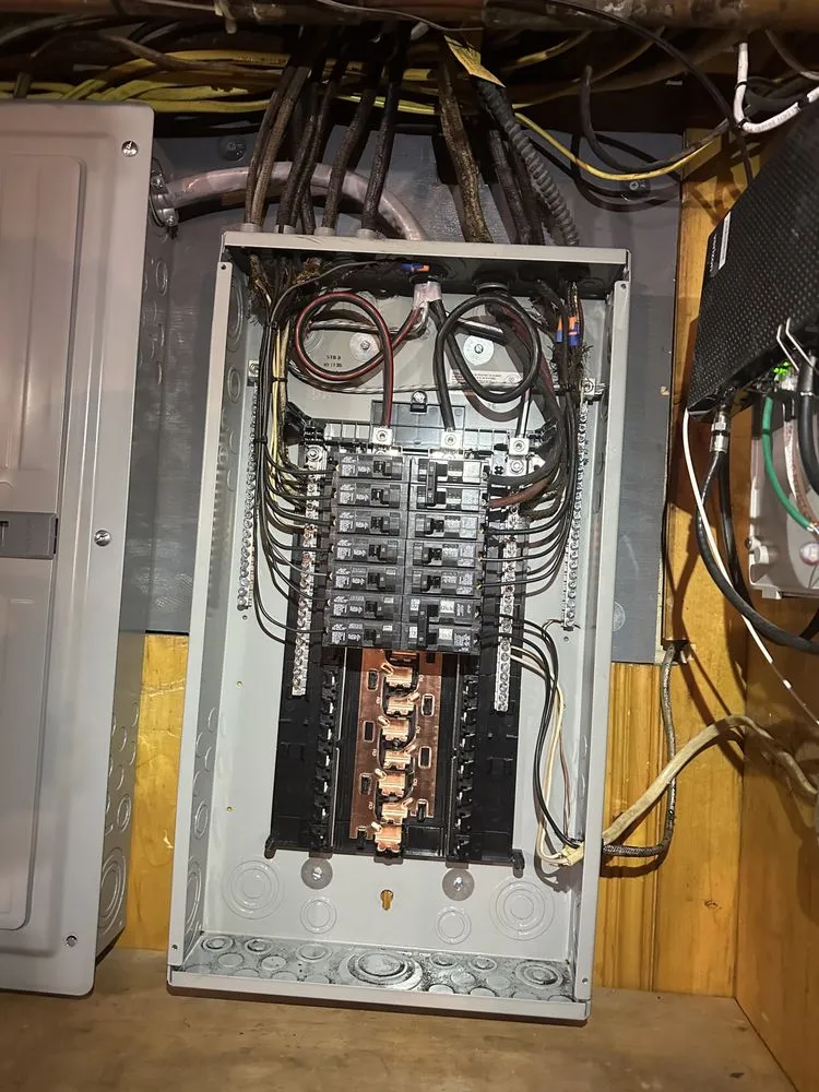 Slide of Maldonado Electrical Contractors