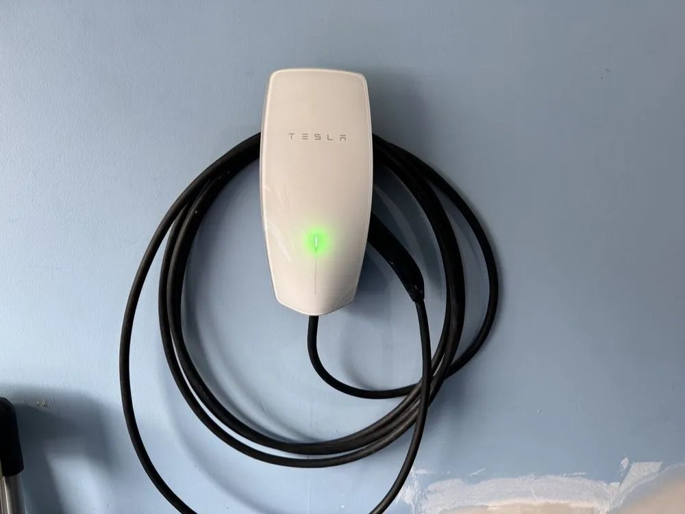 Slide of Malfettone Electric