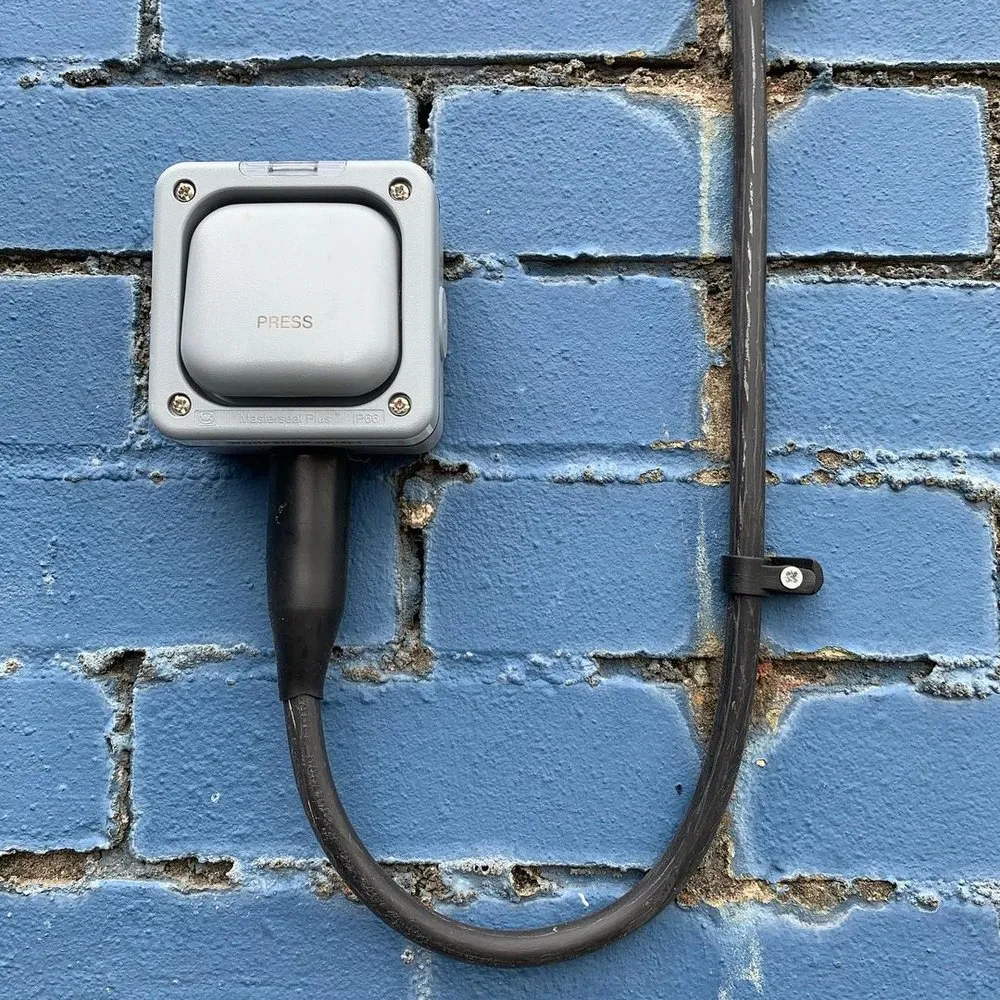 Slide of Mammoth Electric