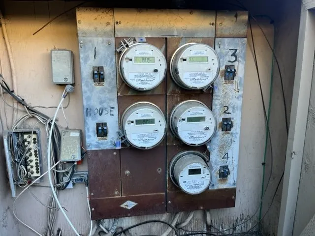 Slide of Mana Electric