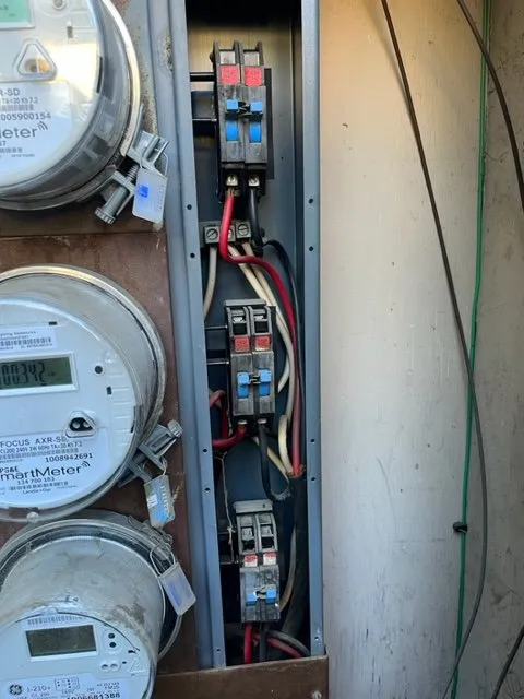 Slide of Mana Electric